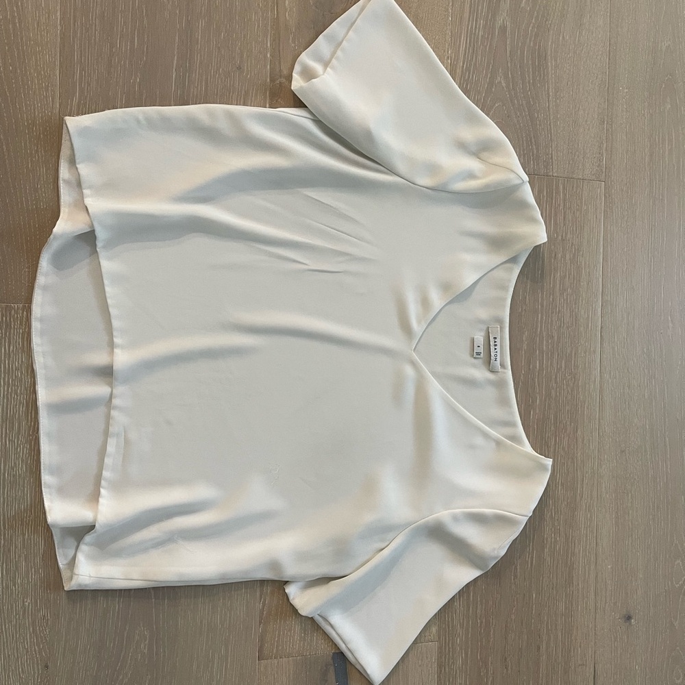 Aritzia Babaton Elegant White Women's Top